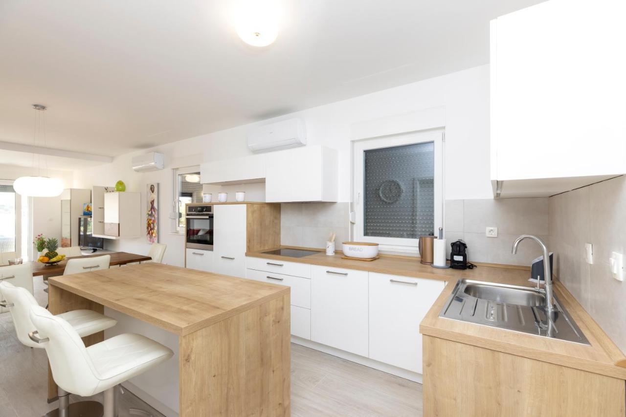 Apartments Tony Mali Losinj Exterior photo